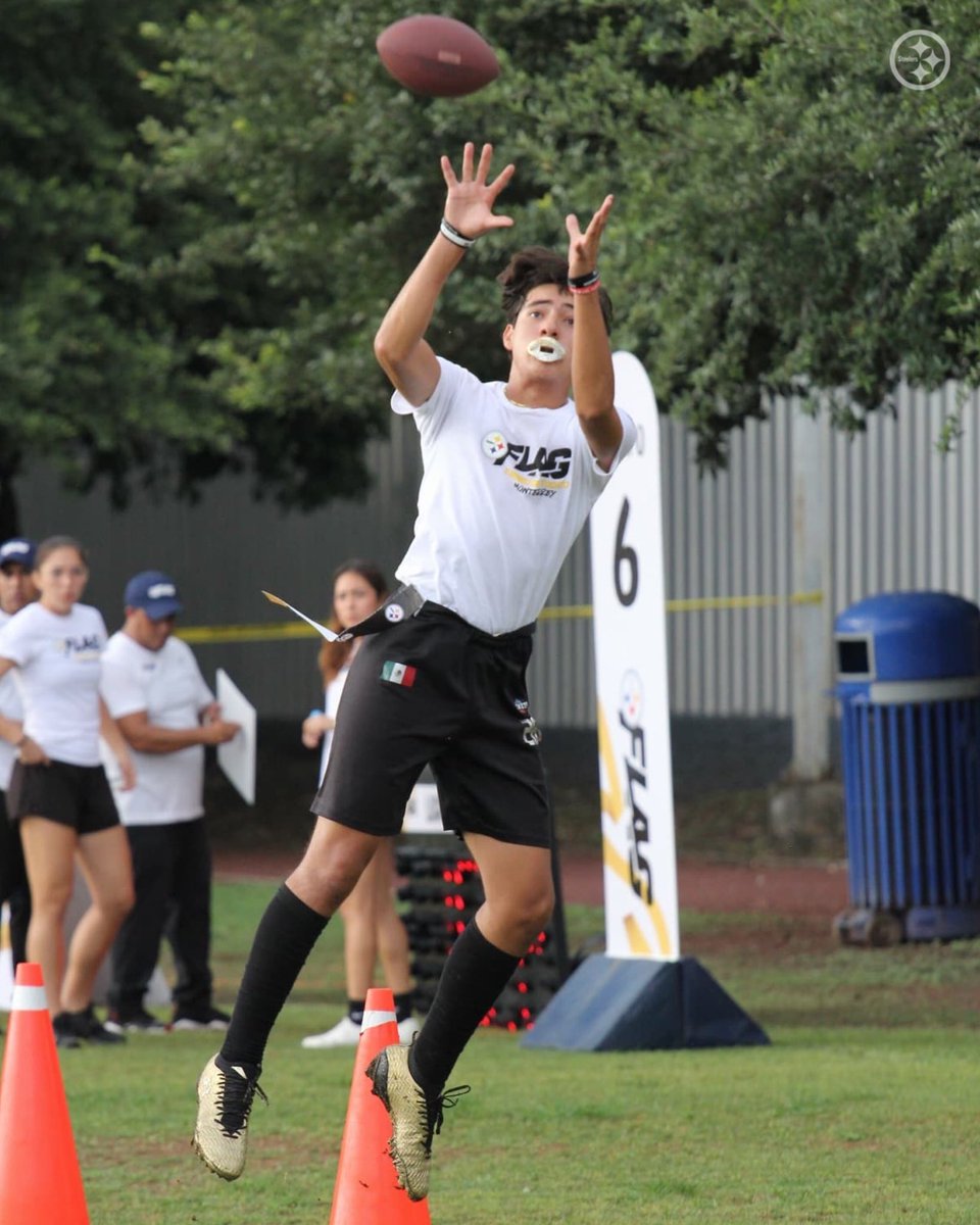 Steelers en Español (@lossteelers) on Twitter photo Compitiendo, divirtiéndonos y aprendiendo en Monterrey 😤🇲🇽
<a href="/SteelersYouthFB/">Steelers Youth Football</a> I <a href="/nflmx/">NFL México</a> Compitiendo, divirtiéndonos y aprendiendo en Monterrey 😤🇲🇽
<a href="/SteelersYouthFB/">Steelers Youth Football</a> I <a href="/nflmx/">NFL México</a>