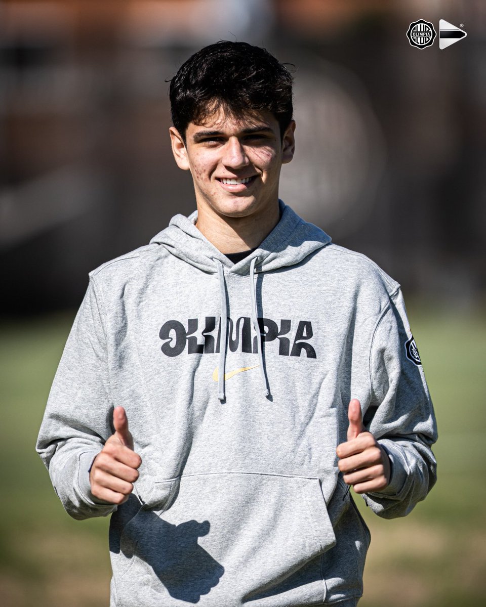 OlimpiaMedia's tweet photo. 🔛 Eduardo Delmás, mediocampista de 18 años de edad, proveniente de las @FormativasO, es la gran novedad en la nómina de convocados para el encuentro de mañana.

✅️ Primer llamado oficial con el plantel principal del conjunto franjeado.

#SoyDelOlimpia ⚪️⚫️⚪️ https://t.co/N2fZp3BfXL