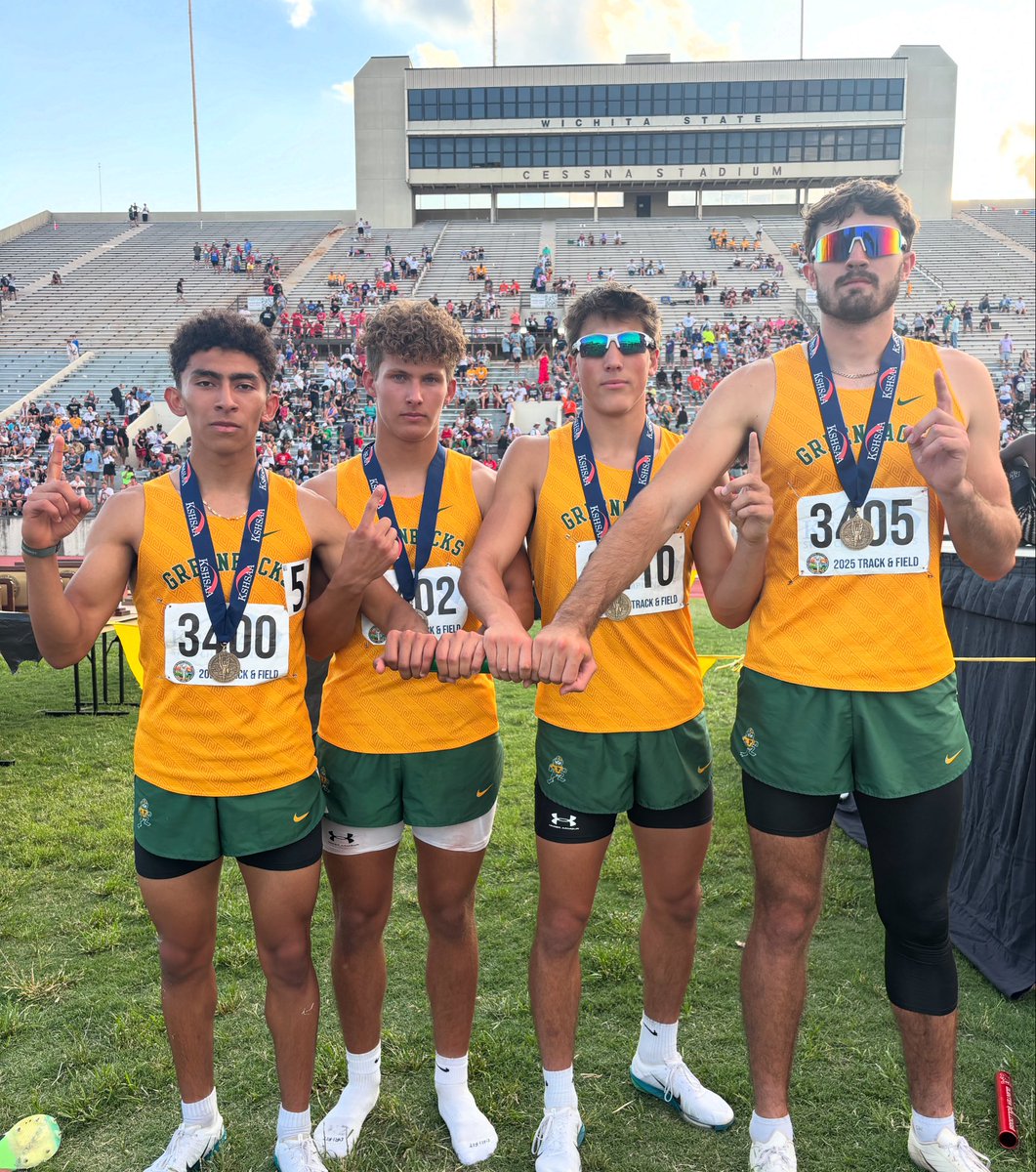 TrackInKansas's tweet image. 4A boys 4x400 state champions 🥇

Pratt’s 4x400 team of Blake Winsor, Cade Liggett, Carlito Lara, and Arley Morrell win the title with a time of 3:21.85. #sportsinkansas