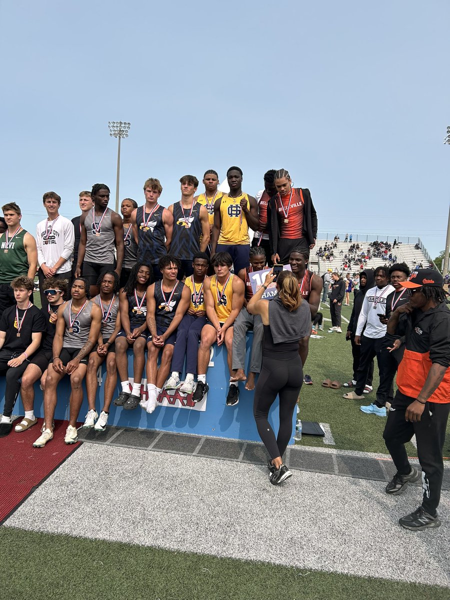 Awesome day for our track program. 3rd overall in the state as a team and some amazing performances by some <a href="/GHBucsFootball/">Grand Haven Bucs Football</a> players! <a href="/AndrewWill33/">Andrew Willemsen⭐️⭐️⭐️</a> <a href="/alex_dixon8/">Alex Dixon</a> <a href="/collin_munford/">Collin Munford</a> <a href="/KorenstraKv/">Keiavion (KV) Korenstra</a> <a href="/WKorenstra/">Will Korenstra</a>.