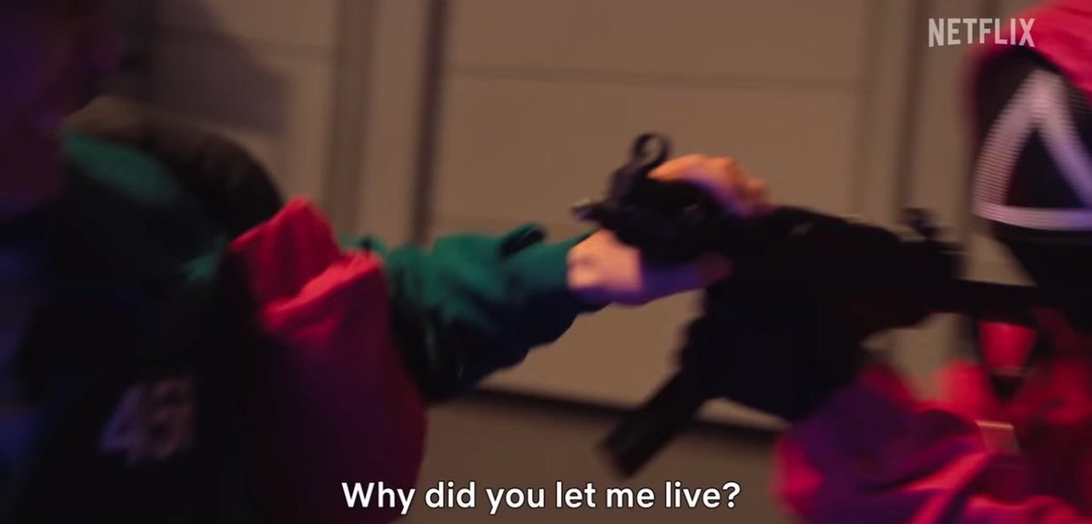 MoonObelisks's tweet photo. Gi-hun grabbing the gun and likely pointing it straight at his head oh we are so screwed they handcuffed him not as punishment but to keep him from trying to kill himself https://t.co/7fQwYdqiJX