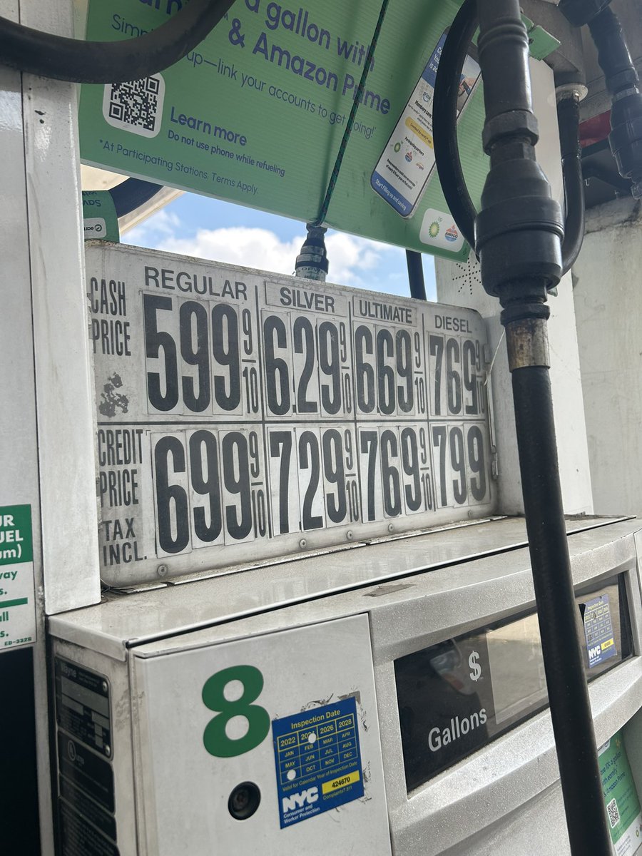 Look at these great prices in Manhatten for gas!
