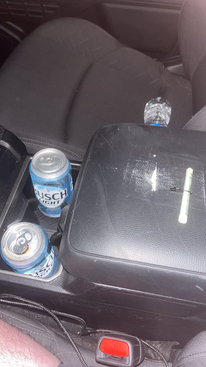 CokeOffMyShaft's tweet image. They should totally illegalize this. I’m pretty distracted on the road right now.