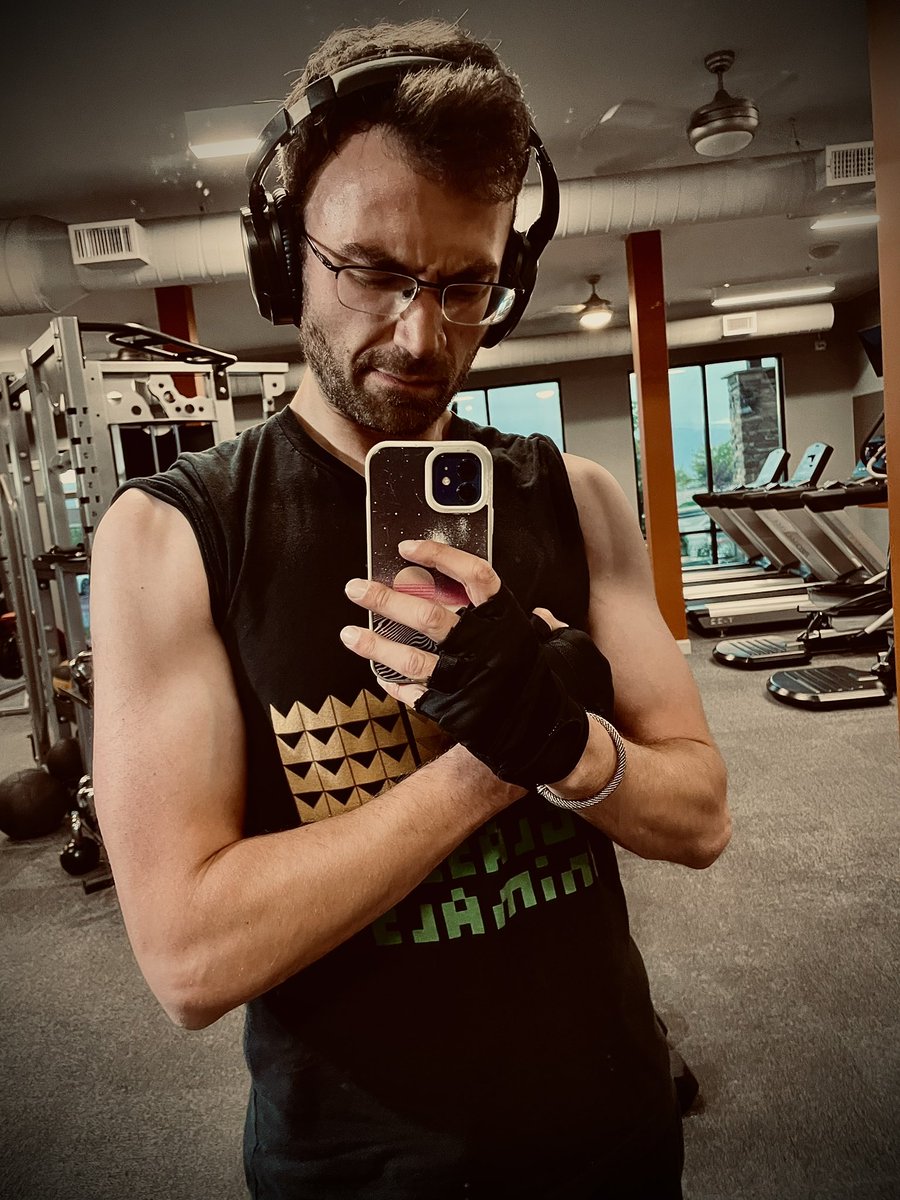 Still alive! And you can hear me on the radio next week. Remember when I used to do that?

But before I pump out some hit songs like I used to, I had to pump some iron tonight 🤘