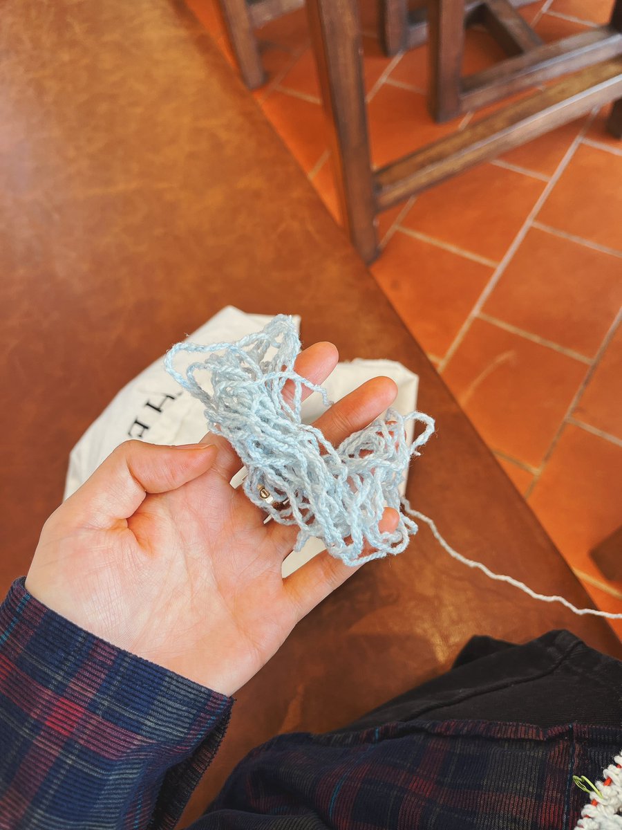 드디어 두 볼 다써간다잉