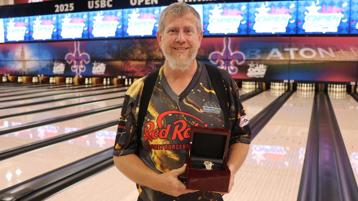 USBC_OC's tweet photo. Florida's Shawn Evans won the Regular Doubles title at the 2024 #USBCOpen with Nicholas Fisher, and his return to the event in 2025 included a 299 game in Baton Rouge.
Read more: https://t.co/zHqAGQeX30 https://t.co/14fOMQUgGE