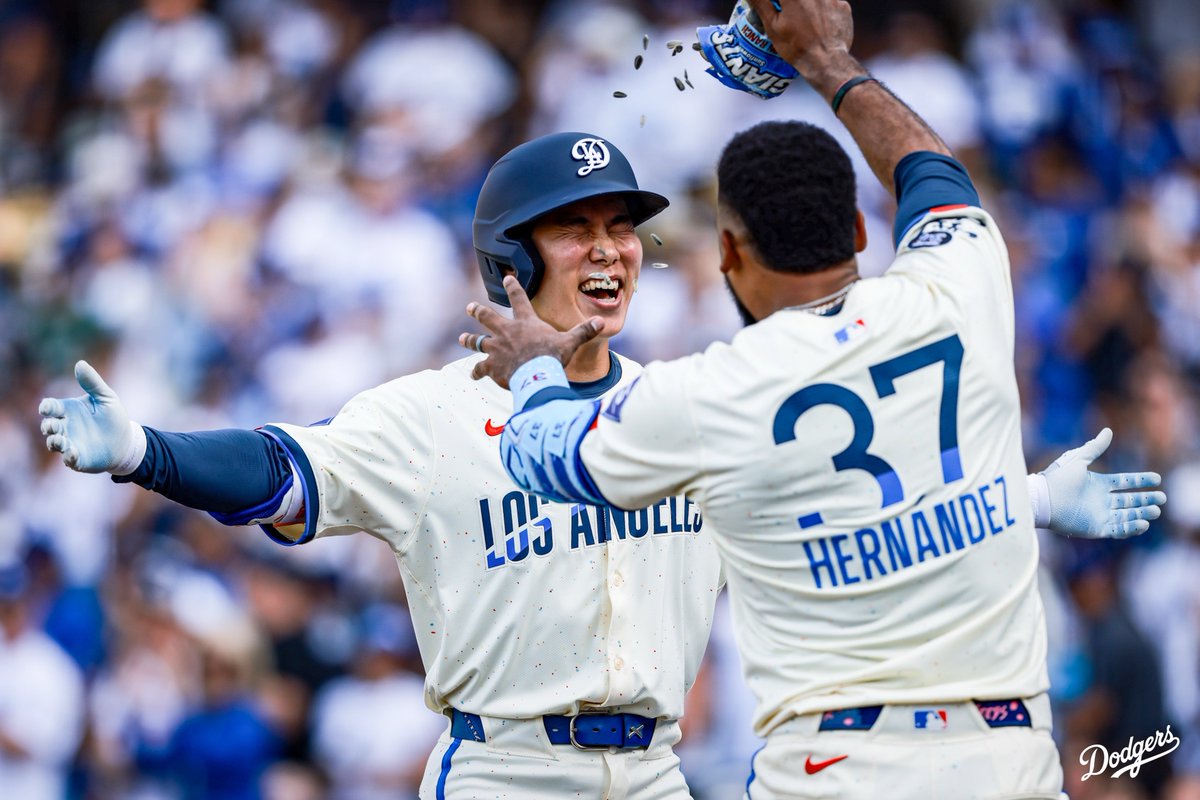Dodgers's tweet photo. Saturday Night Baseball. 🔥 https://t.co/33ZKUkrl43