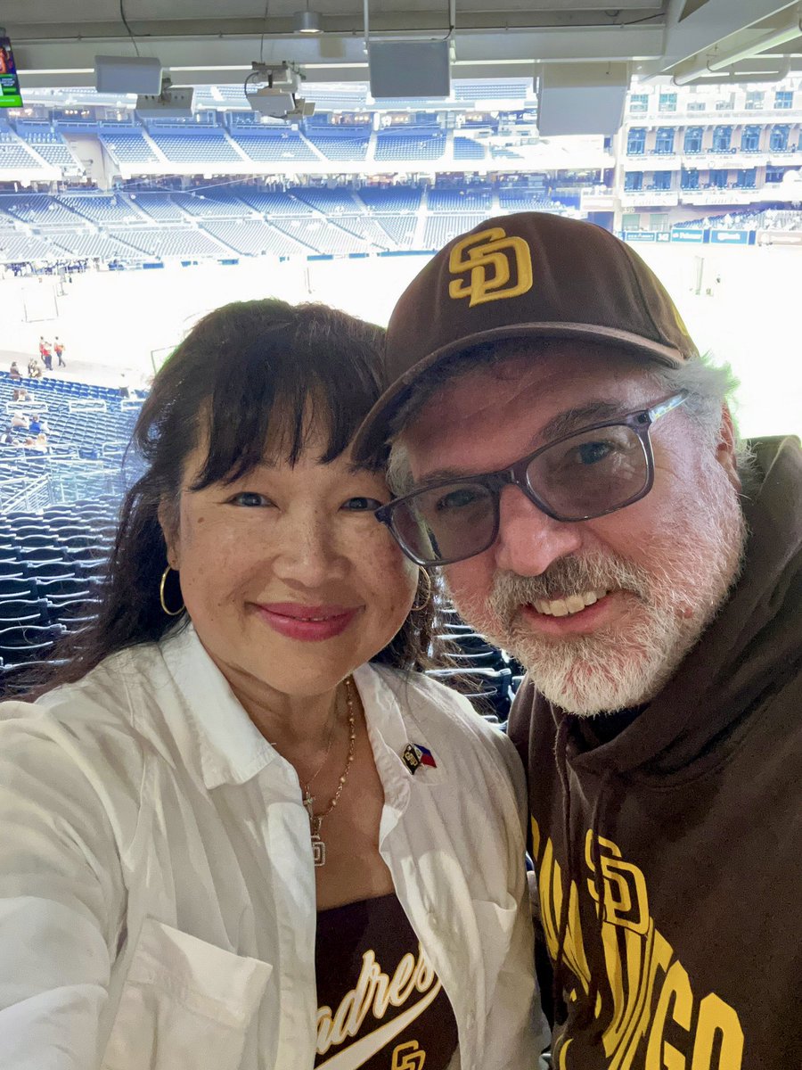 CastleByDesign's tweet image. Woohoo!! Go Padres! LFGSD 💛🤎
#sdpadres
#ForTheFaithful