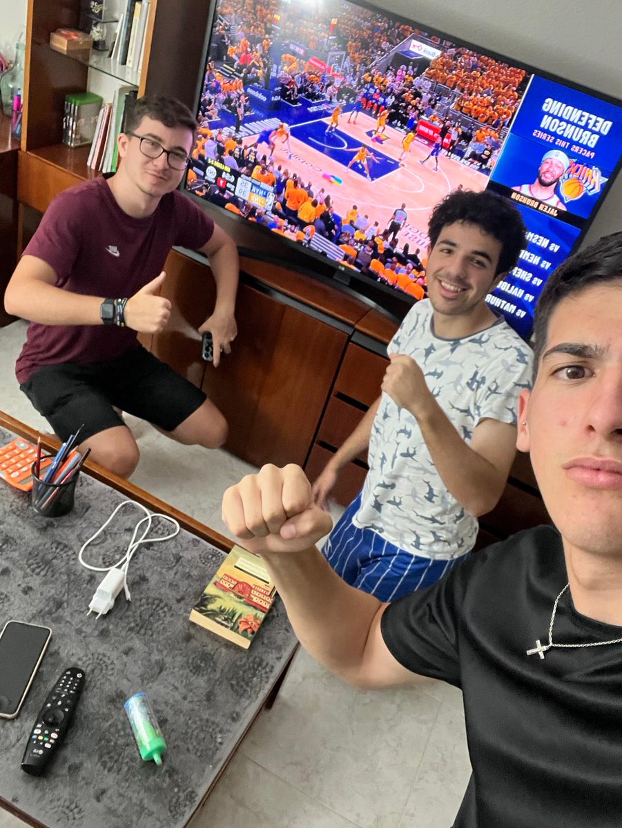davilillo__15's tweet photo. Vamos Indiana!!!
#tiempodeplayoffs https://t.co/D1knyIlJk6