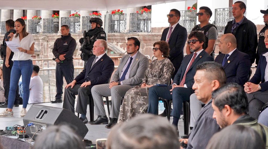 DEFENSORIAEC's tweet photo. #FurukawaNuncaMás | El Dr. César Córdova Valverde, defensor del Pueblo (e), acompañó a las víctimas del caso Furukawa en el acto de #DisculpasPúblicas ofrecido por el Estado ecuatoriano, junto a ministras y ministros de distintas carteras del Ejecutivo. https://t.co/UJ2RdehQew