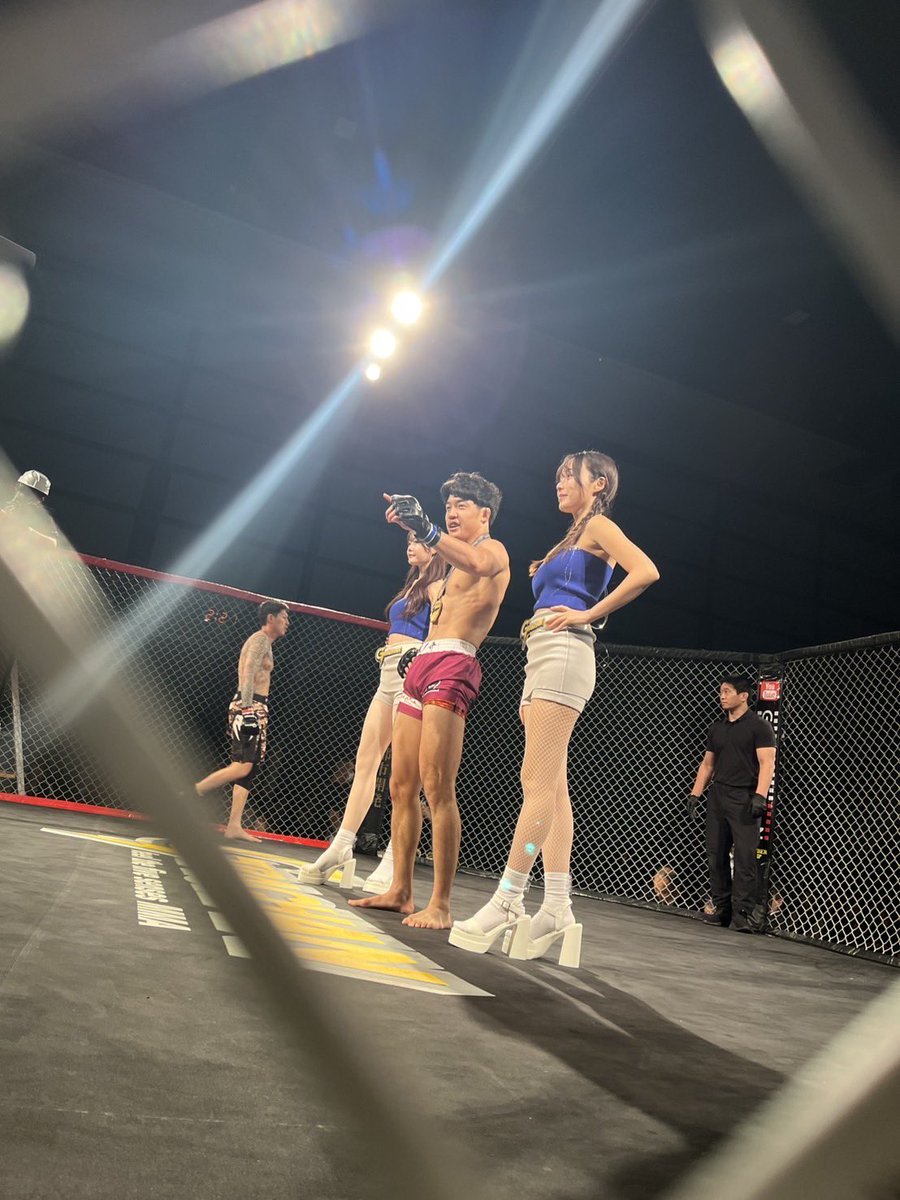 kurasato2003's tweet photo. #GRACHAN74 デビュー戦、1Rバックチョークで勝てました！

対戦相手に感謝。
セコンドの大貴・金原代表、リバーサルジム立川ALPHAの皆さん、スポンサーの皆様、応援してくれた全ての方に心から感謝しています。

もっと強くなります🔥 
これからも見守っててください！
#デビュー戦 https://t.co/1zjqze3z73