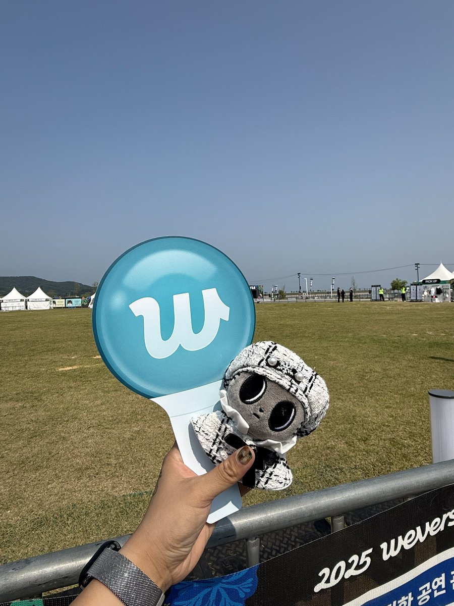 AnnieWay_526's tweet photo. #WeverseConFestival https://t.co/QHvCMIfnQH