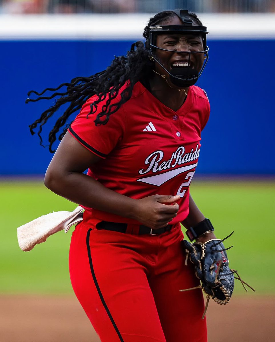 Coach Christi 👩🏾‍⚕️🥎 tweet media