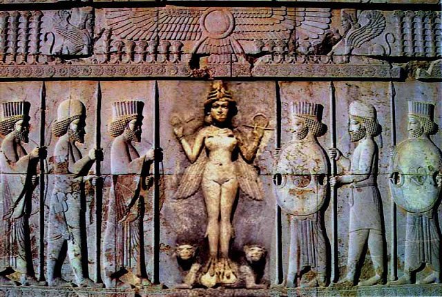 Nash_Siddiqui's tweet photo. Battle of Aratta 2650 BCE

This cylindrical seal impression from Kalibangan has virtually no script.

It shows two men with harpoon like spears in combat mode, whilst a female figurine, a Goddess, is in between  the champions  holding their hands. Another female figurine with a body of a tiger attached to her;  looks on, watching the ensuing scene.

Now, this scene some Indologists suggest is a depiction of two Asuras - Sunda and Upasunda fight for the Apsara Tilottama. However, that doesn't explain why the female figurine was holding the hands of the demons, plus the half female half tiger figurine can not be explained with this story. The two demons killed each other, and that was why Tilottama was sent. So, why would she hold their hand, suggesting to stop the fight ?

Also, in another seal, showing the half human half tiger figurine, had Indus Script. This script was reconstructed as the Sumerian lower Gods the "Igigi," with a remarkably close reading "Ijijvi Aga" or the 7 Igigis, and indeed there were 7 main Igigvi leaders/ figures

So, it seems the explanation of this seal points at a Sumerian myth.

The three triangular inscription points to a mountainous location, with meș trees.

The story of battle between a Champion of Uruk sent by it's priest king Enmerker, with a champion of Aratta, in which Inanna stopped the dual and brought both under her reign, with Igigi watching over the whole episode, or one of Inanna's creatures, could explain this seal.

It has a Mesopotamian depiction written all over, especially since it is a cylindrical seal, but with Indus style.
Cylindrical seals were more popular at Mesopotamia than Indus.

This is not the only seal with Sumerian / Mesopotamian influence.
There are many other seals that clearly have a Sumerian influence