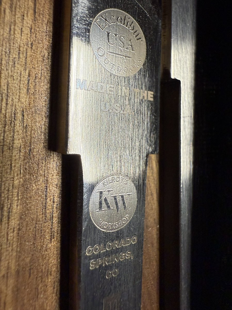 ChristineTatum's tweet photo. Work took me today to Colorado Springs and @KilroysWorkshop, where owner Ron Hardman showed me the beautiful sabers his team is manufacturing for the U.S. Air Force Academy since bringing the contract back into the U.S. from production in Germany. Pieces and parts have been redesigned to produce a sturdier blade, grip and scabbard — and a more detailed pommel depicting the globe. And how beautiful it is to see each saber etched with “Made in the USA.” #USAFA #USAF #trades #madeintheusa
