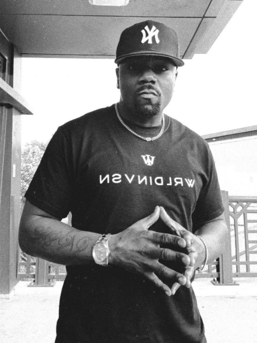 THEARTISTJM tweet media