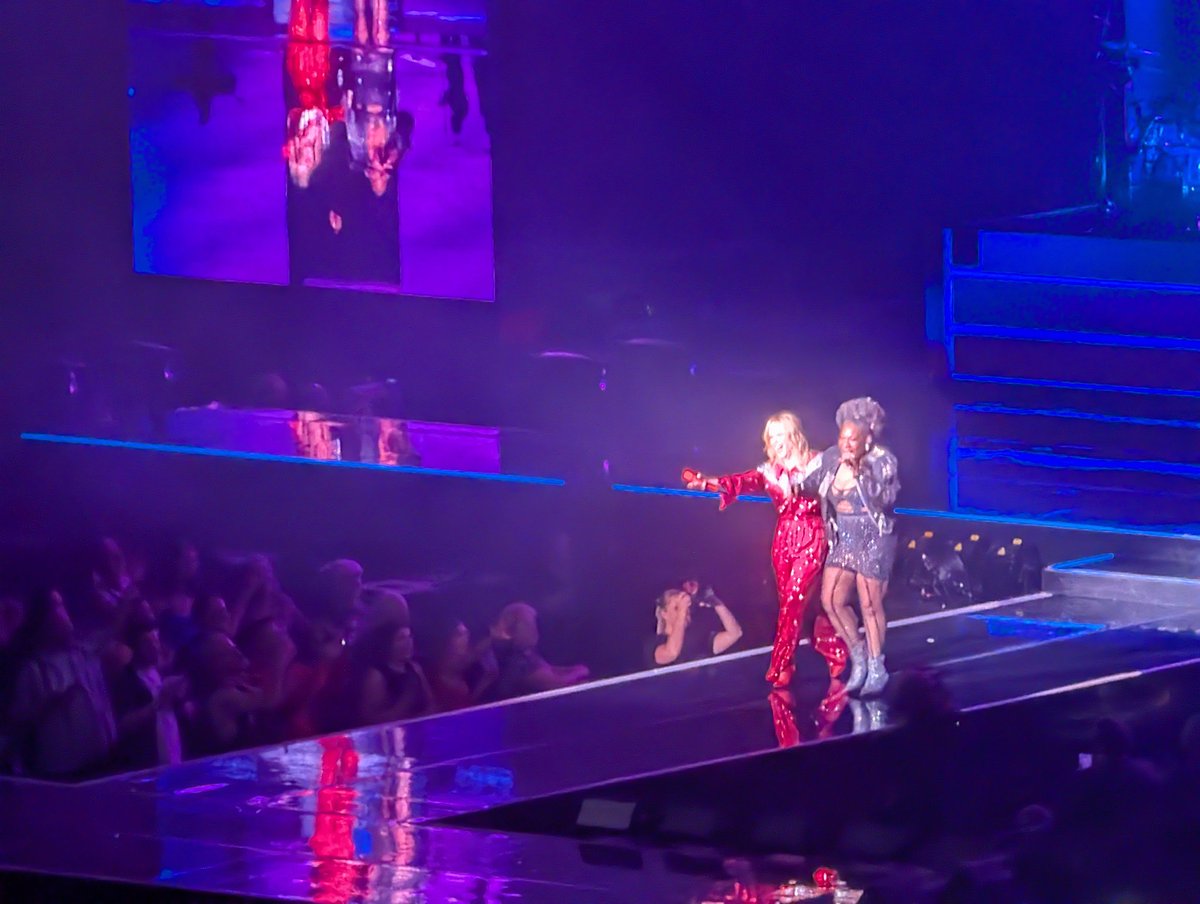 Nicola_Howe_'s tweet photo. @kylieminogue Was an absolute dream seeing you tonight! Love you to bits! Amazing show as always. Everyone works so hard you can see that. The love in the room was amazing 🌹❤️ https://t.co/jVsH7Yss0G