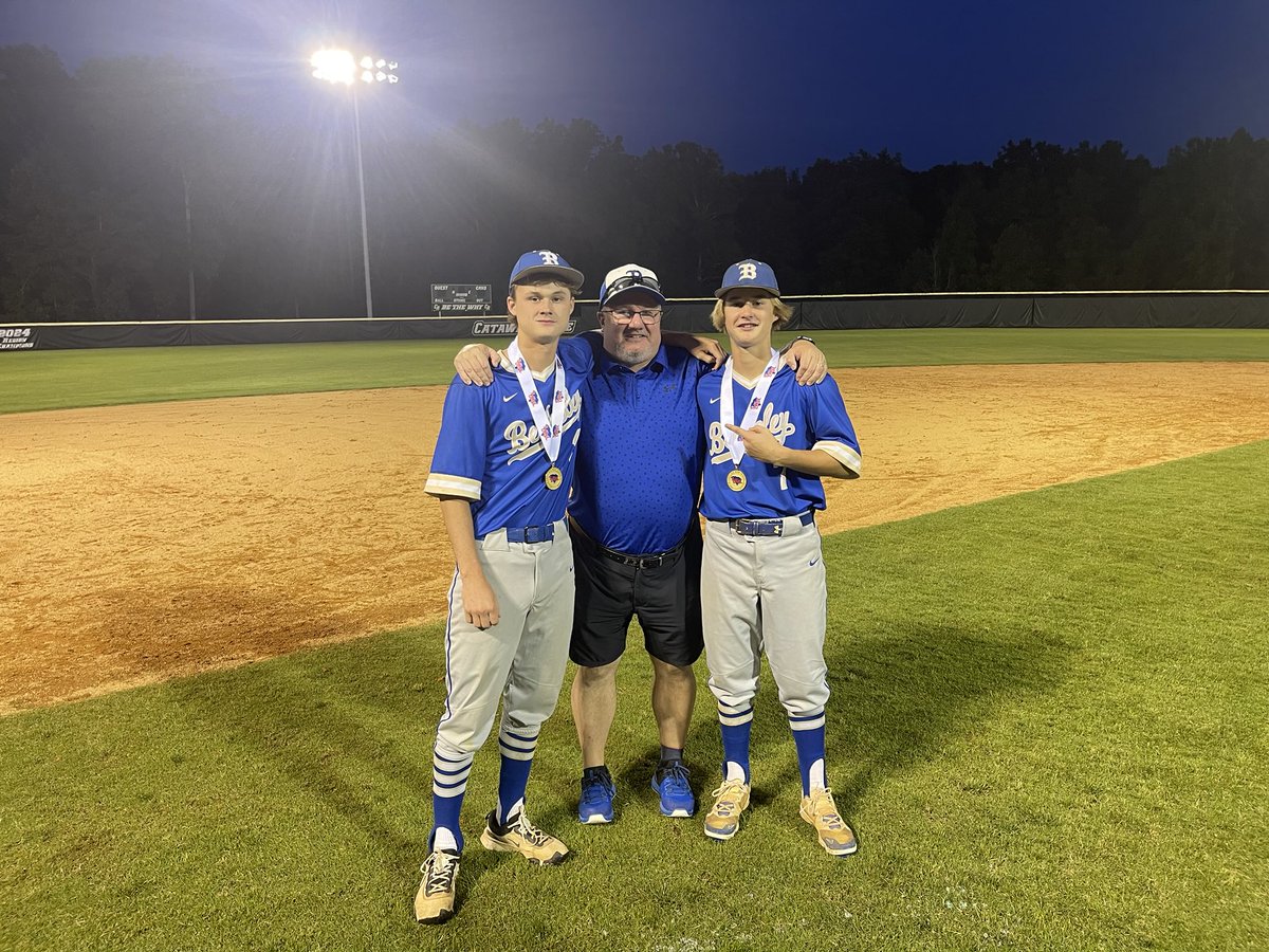 CDearing82's tweet photo. This one means a little more. A couple of family members part of the ⁦@stags_baseball⁩ 2025 State Championship team https://t.co/URC0psBJXq