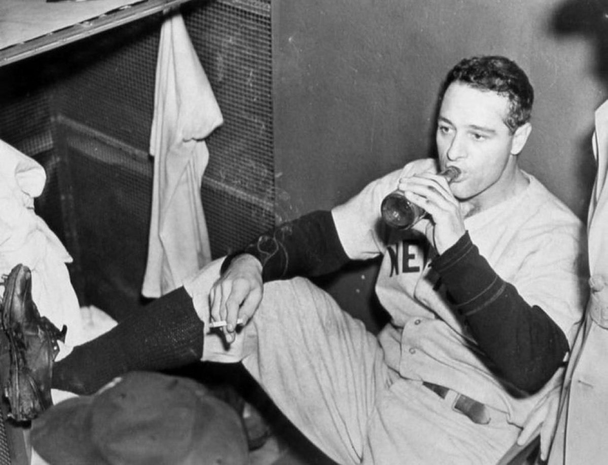 Lou Gehrig smoking a dart and enjoy a beverage