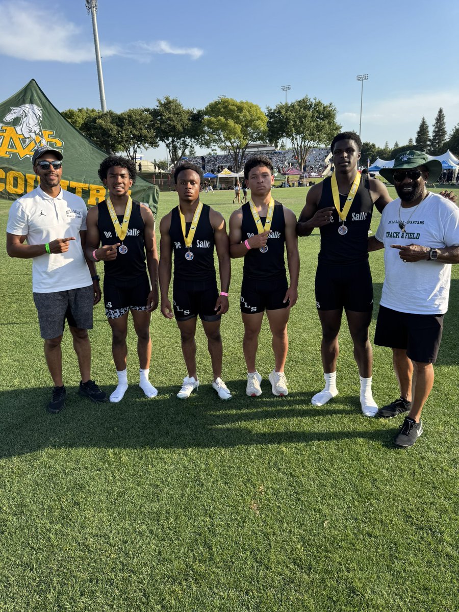 DLSCrossCountry's tweet photo. Congrats to our teammates on the sprint side! School record! Let’s go! @dlstrack @dlsathletics https://t.co/dvkgD3i3AU