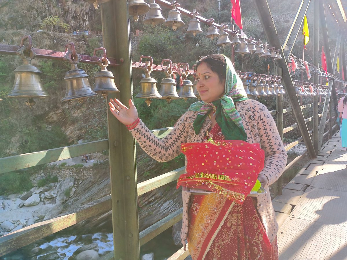 देवभूमि उत्तराखंड ठेली (@devbhoomi_theli) on Twitter photo देवभूमि उत्तराखंड सीमांत जनपद चमोली की सम्मानित सामाजिक कार्यकर्ता श्रीमती <a href="/kamla_rawat_uk/">कमला रावत 🇮🇳</a> जी जन्मदिन की ढेर सारी शुभकामनाएं!!
#Uttrakhand देवभूमि उत्तराखंड सीमांत जनपद चमोली की सम्मानित सामाजिक कार्यकर्ता श्रीमती <a href="/kamla_rawat_uk/">कमला रावत 🇮🇳</a> जी जन्मदिन की ढेर सारी शुभकामनाएं!!
#Uttrakhand