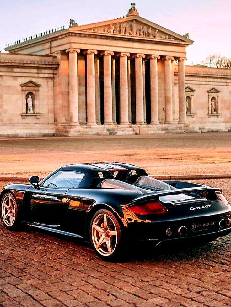 #SuperCarSaturday 
#Porsche Carrera GT