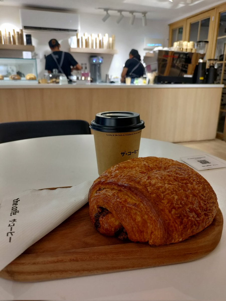 adi8a's tweet image. Yo y un pan, no puedo pedir más 👌🏻🙂‍↔️