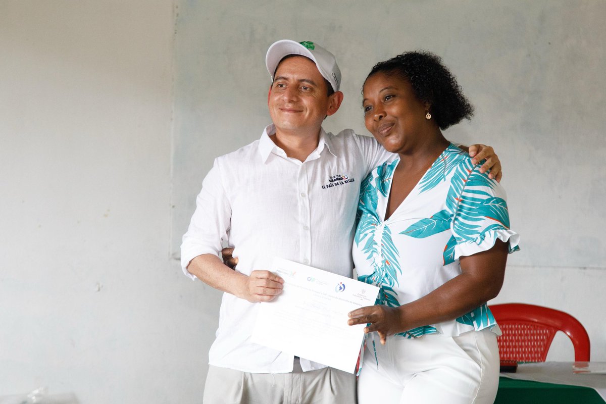 1/3 Gracias al <a href="/MincomercioCo/">MinComercio Colombia</a>, junto a <a href="/AgendaCAF/">CAF</a> y la Agencia de Turismo de Portugal avanza la cooperación técnica para el “Fortalecimiento de habilidades para la mejora del turismo en Guapi y Nuquí”.
🌿 Una alianza para promover el turismo sostenible desde las comunidades del