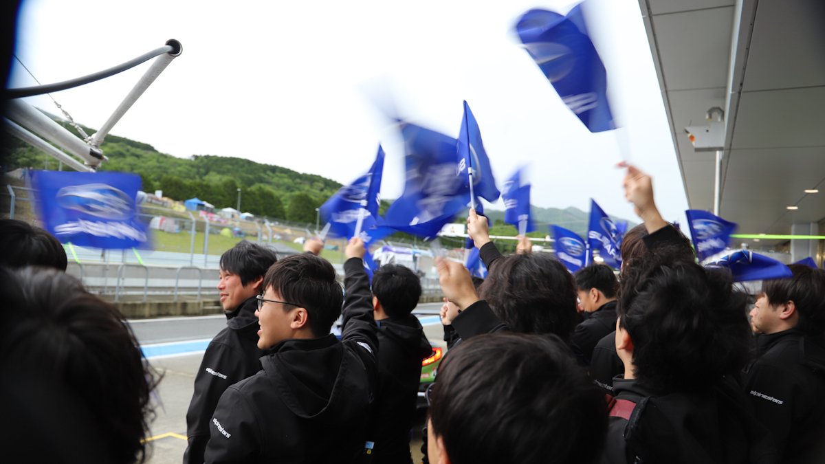 Bchan_'s tweet photo. @ri_tan_730 ワシも祈念に。🤭
6月1日!61号車の日💙
#61号車
#SUBARU
#HIGH_PERFORMANCE_X_FUTURE_CONCEPT
#ハイパフォエックス
#TeamSDAEngineering
#声援は力だ
#サーキットでSUBARUを応援 https://t.co/4FDYR52LK9