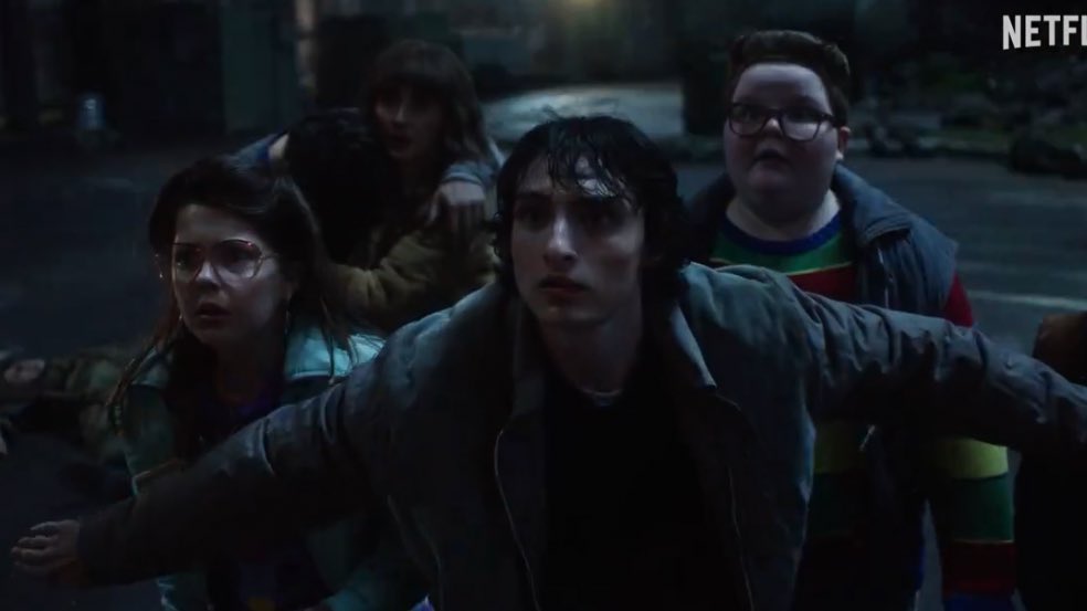 avani90s's tweet photo. Essa temporada de stranger things vai vim sem dó e piedade vai ser bizarro pqp 
#TUDUM https://t.co/IwIGvJURPz