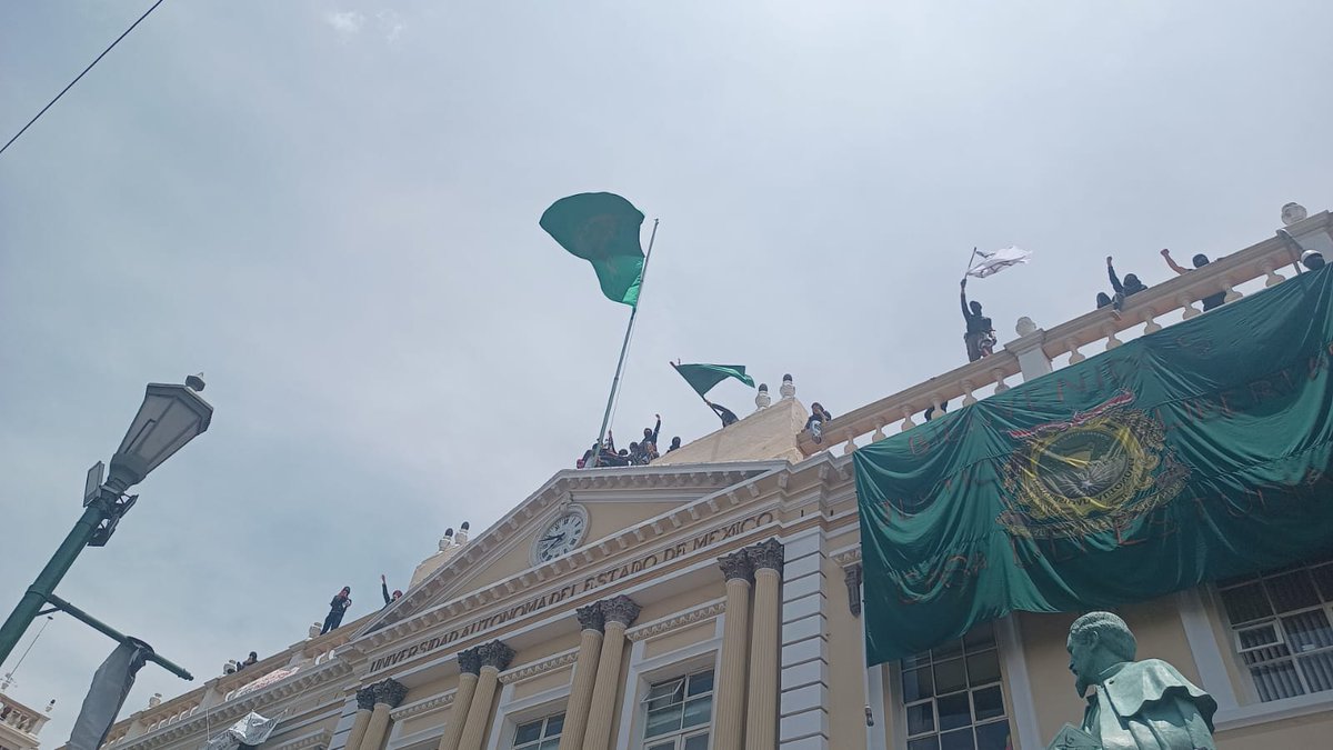 apocalipticmx's tweet photo. Avanza UAEMéx en la Reforma al Estatuto Universitario; pospone proceso de auscultación https://t.co/1agCO2o8lW https://t.co/FiuOLZmaaF