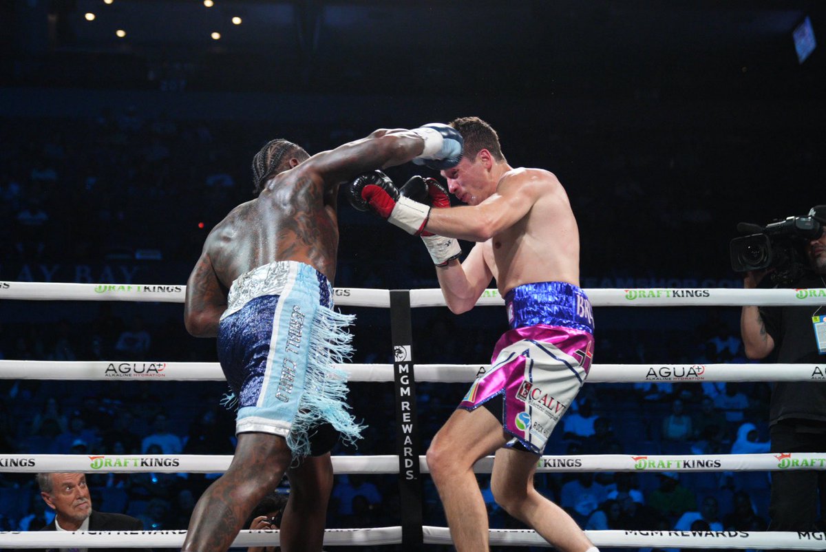 premierboxing's tweet photo. This isn’t a boxing ring—it’s a LION’S DEN! 🦁 

#PlantResendez | #CharloLaManna
LIVE NOW on Prime Video (🔗 IN BIO) https://t.co/p1EMo5n1Th