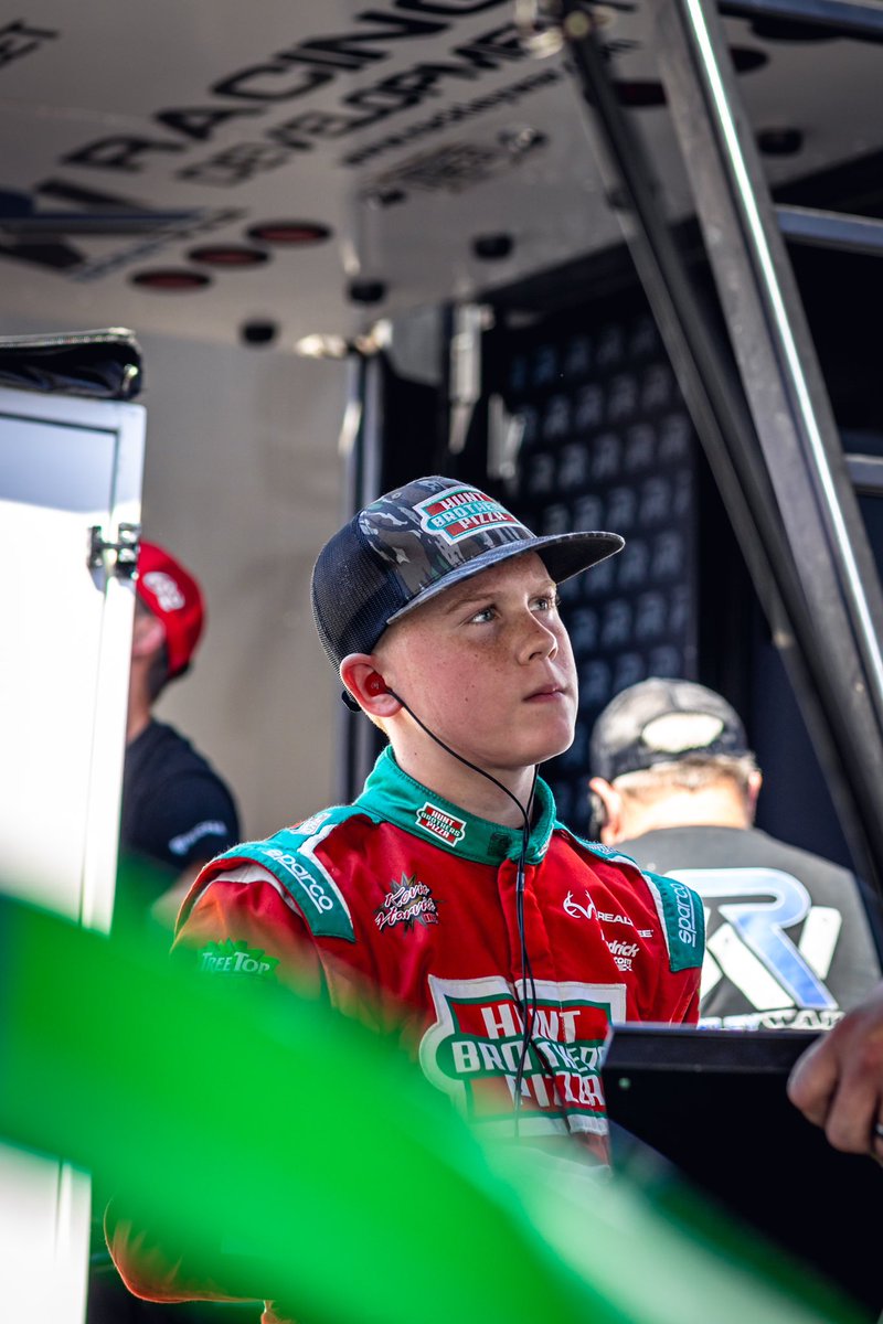 Keelan Harvick is leading the field to green in one of the biggest races of his career, with his teammate/father, <a href="/KevinHarvick/">Kevin Harvick</a> starting right behind. Talk about a lot of pressure for the young driver!

Watch the Battle of the Harvicks, live on <a href="/FloRacing/">FloRacing</a> at 6:50pm PT 👀