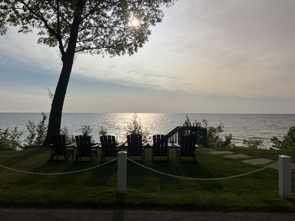 Shrinivas Bishu (@ibdimmunology) on Twitter photo Afternoon at Lake Michigan, looking west
Gotta love the little things - like a lakeside jog! Afternoon at Lake Michigan, looking west
Gotta love the little things - like a lakeside jog!