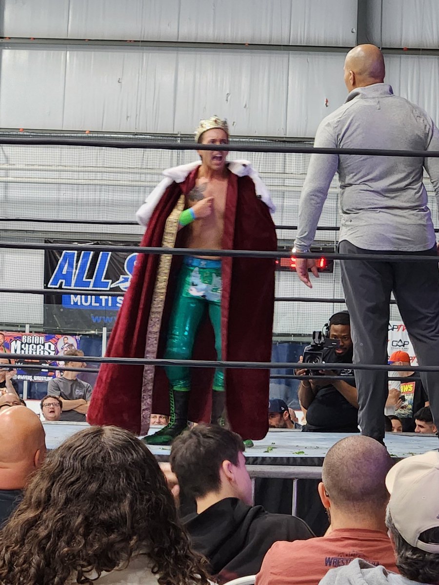 The #VeganKing, <a href="/NoSteakAllSizzl/">Leo Sparrow</a>! 

#KingOfKale
#CAPTheChosenOnes