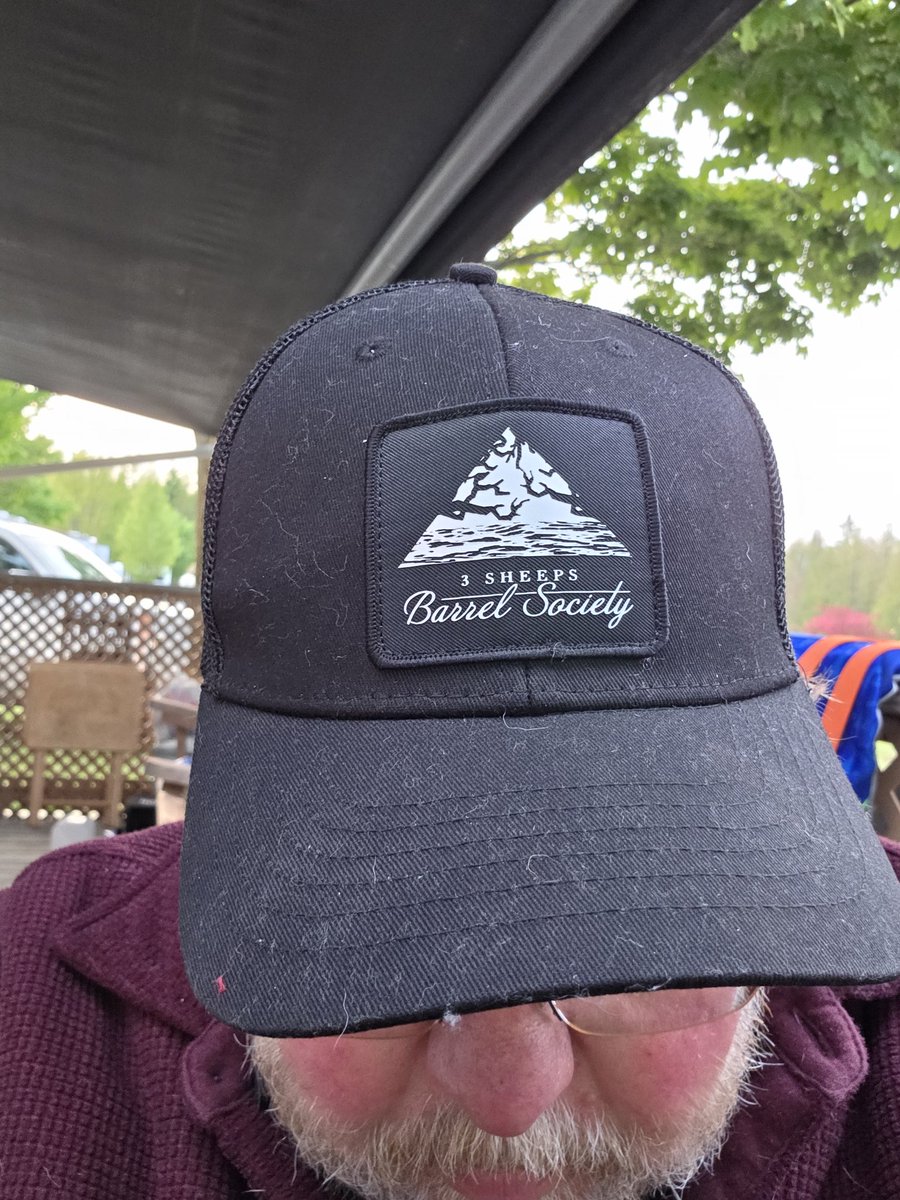 qblacklock's tweet image. Boys weekend at camp. Hosting my son and grandsons. 🐶 Maxwell 
🍻🍻🐺☕️🍁 2021 12.2% 🐑🐑🐑🍻
@ephoustonbill @Just4BeerLovers @badhopper @JohanBBT @D_V_T_ @BrianVolkert @blofmitten @Senor_Greezy @CATbrew13 @BeerSnobSean @scottvillers 
#properglassware #properhatwear