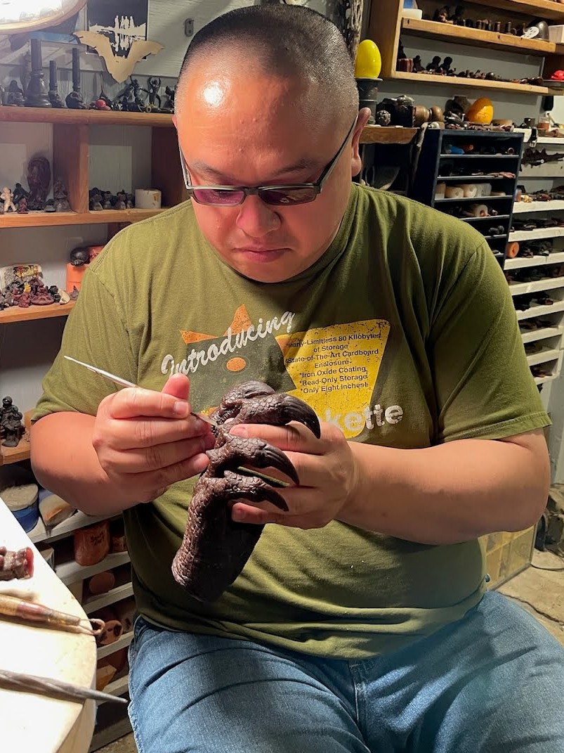 braxus's tweet photo. Some wax casting and sculpting work of a dragon hand last week in Texas for an upcoming bronze sculpture project. https://t.co/xCMfNRzeGZ