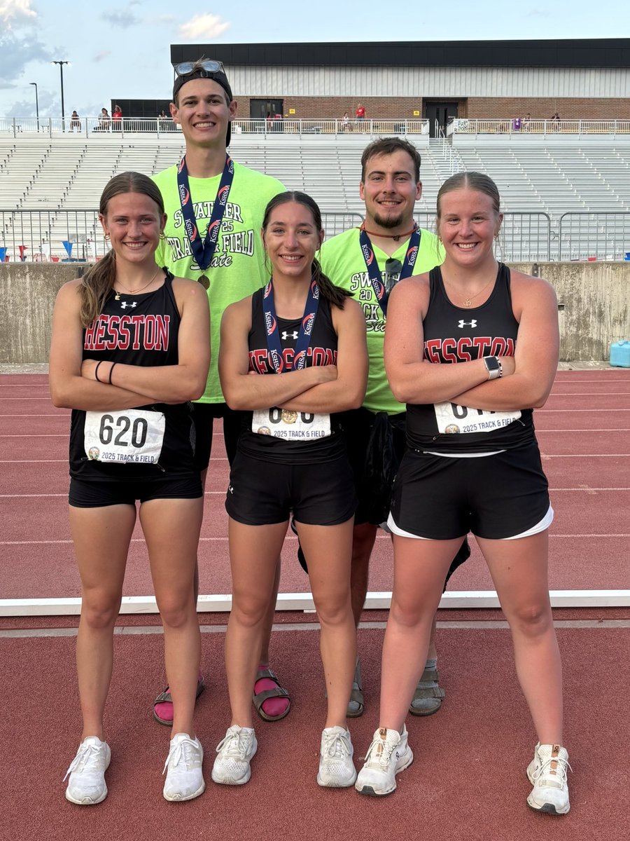 Thanks to our seniors who led our team this week at the state track meet! A great group of leaders and awesome teammates!