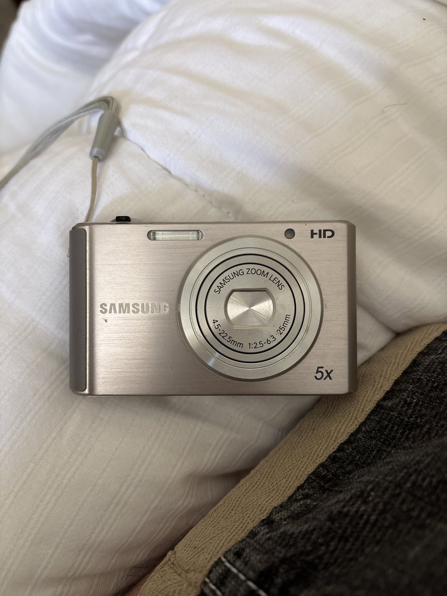 marmoladonis's tweet photo. Found my digi cam from 2015, summer is gonna look like a movie oms https://t.co/z4GDFxe9yv