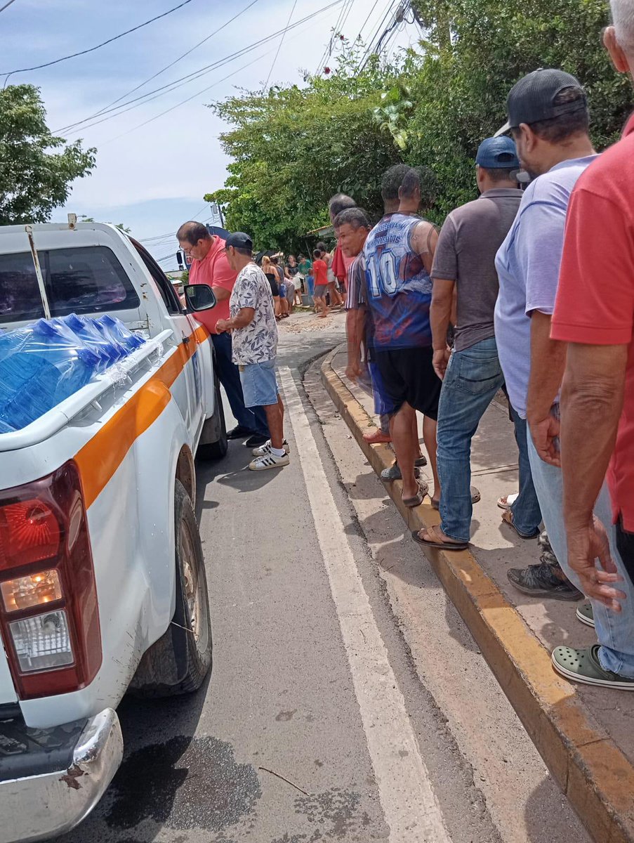 💧ISA se solidariza con las comunidades afectadas en Herrera y Los Santos.
Nuestros colaboradores apoyan la logística y entrega de agua en sectores como Guararé, Las Tablas, La Arena y Chitré.
💪 ¡Comprometidos con el bienestar de todos!