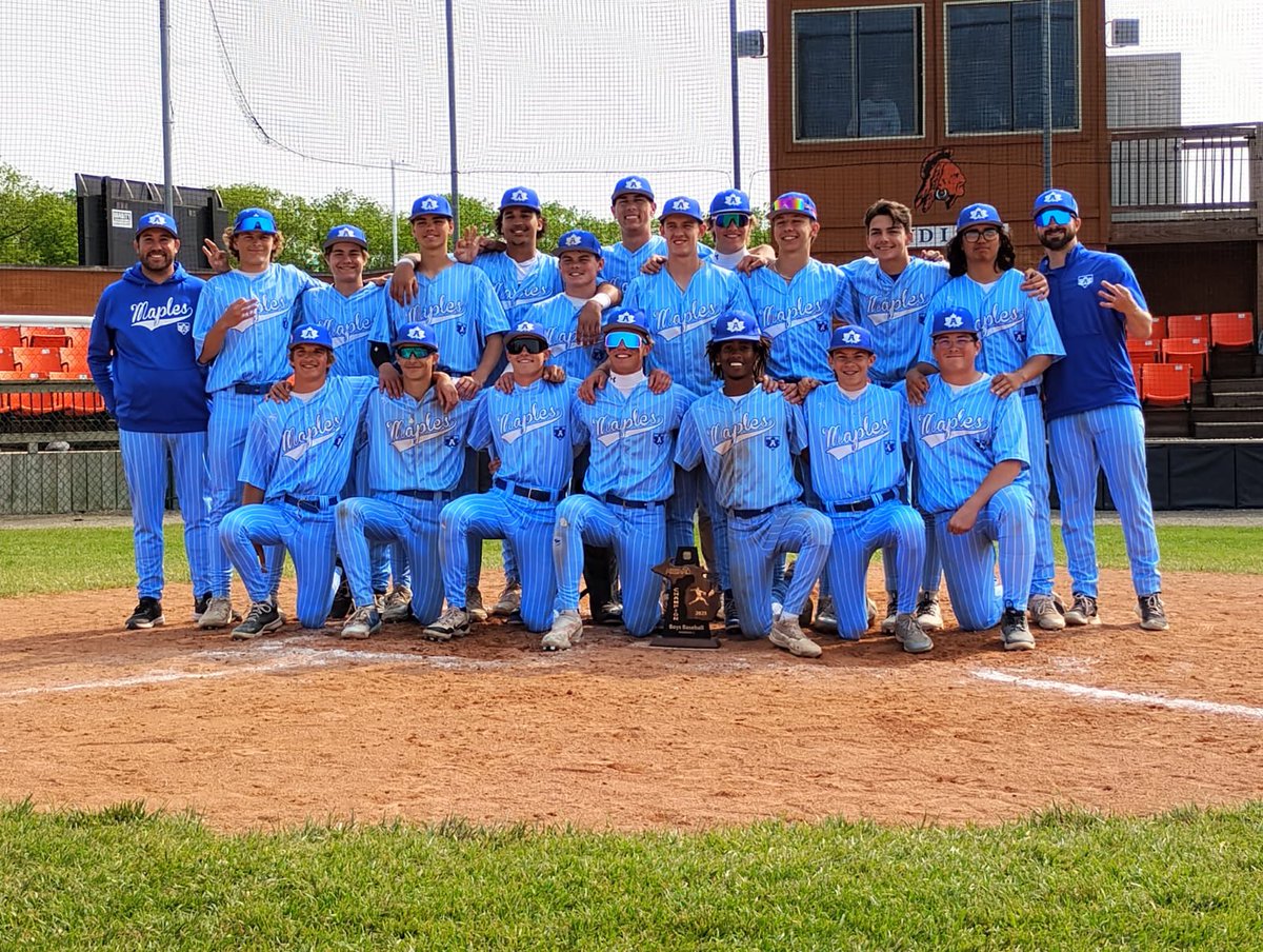 BaseballMaple's tweet image. District champs x3!