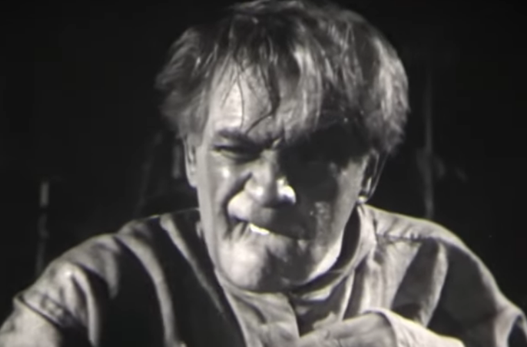 "I'm completely insane... and I've got a very bad canker sore right now." #svengoolie