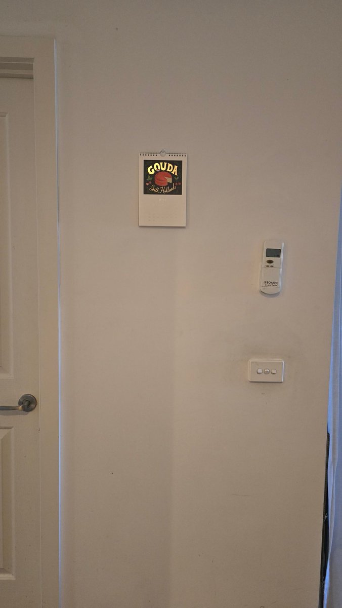 Lewo21's tweet photo. I'm still so amused by the size of this wall calendar https://t.co/wol48ZtOtF