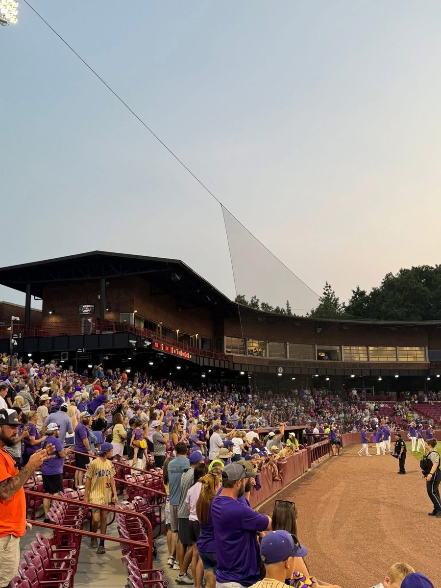 Gamecocks didn’t see a crowd like BL brought all season at Founders