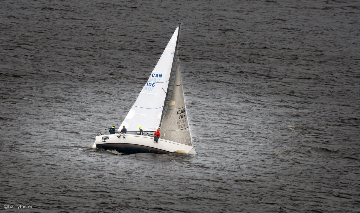 harry_fosters's tweet photo. This was the first real good day of #sailing weather this year in my opinion. The boat was #Hijinx and the crew had to be on their toes to get maximum speed from their craft. I'm sure they were having a great time. https://t.co/ft0X3mdeOi