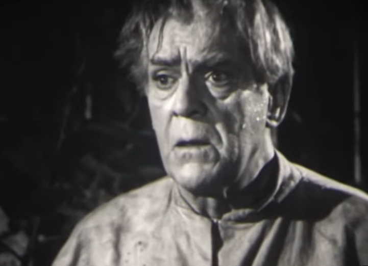 The next time I need to get out of a boring meeting, I'll just say, "The knife! It must go back in the grave! I will put it there!" and then jump out the nearest window. #svengoolie