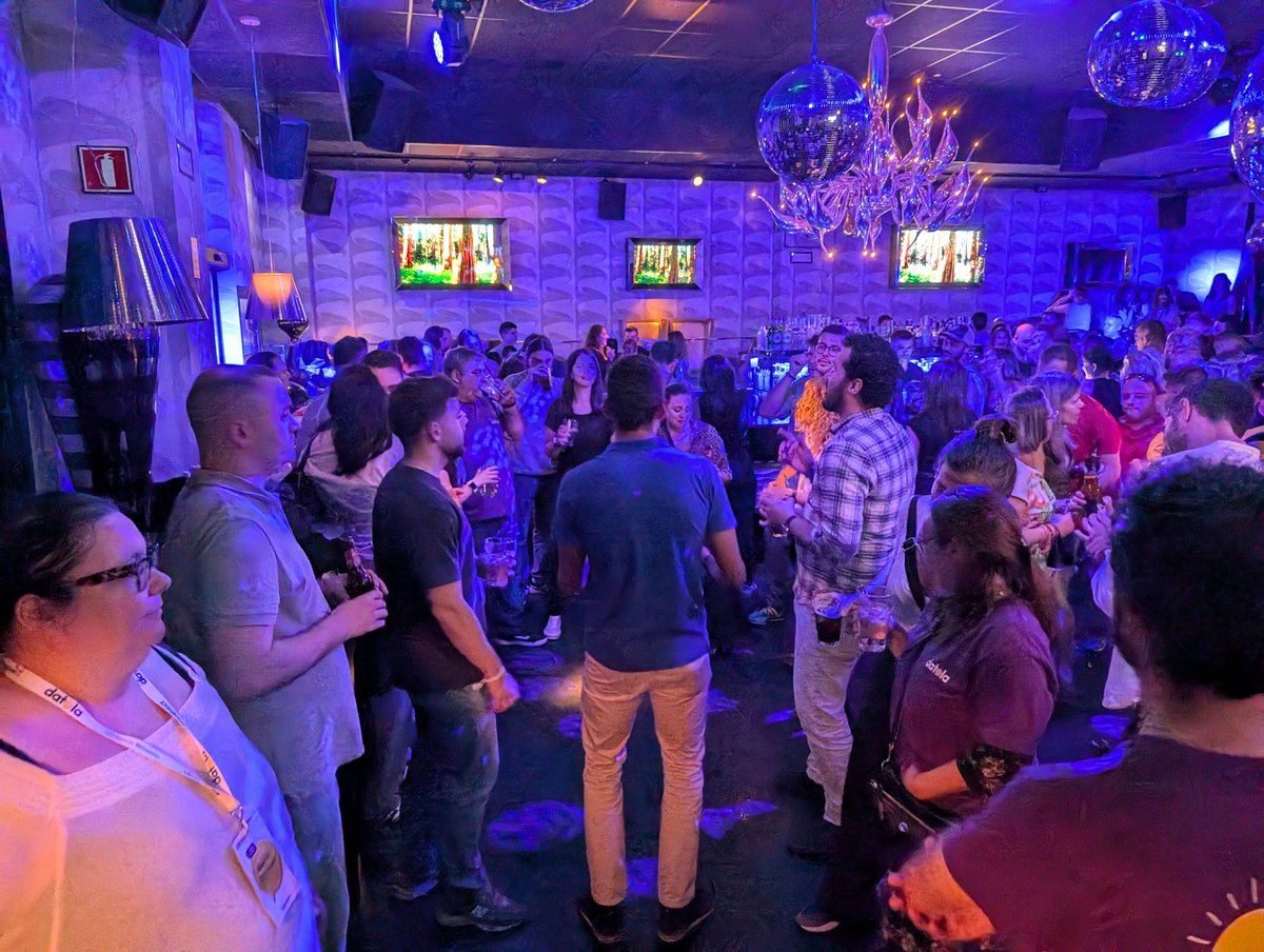 En el Datinder observamos que el 20% reguetton y 80% rock, pero a estas horas los datos no nos cuadran 😲

Sea como sea, larga vida a La Datolada 🥳