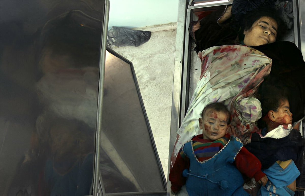 “Kami menerima seorang anak yang dibunuh setiap 40 menit. Seorang perempuan yang dibunuh setiap 60 menit. Dan satu orang syahid setiap 15 menit,” ujar dr. Ahmad Al-Farra, Direktur Departemen Pediatri di Rumah Sakit Nasser.

<a href="/QudsNen/">Quds News Network</a>
<a href="/sahabatalaqsha/">Documenting #GazaGenocide</a>