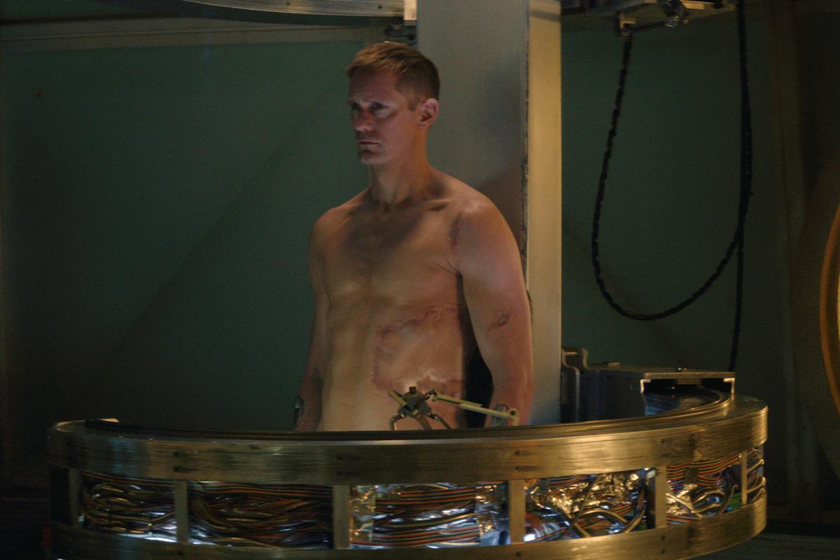 #Murderbot features Alexander Skarsgård in one of the wildest full frontal nude scene in ages trib.al/UztOFkE
