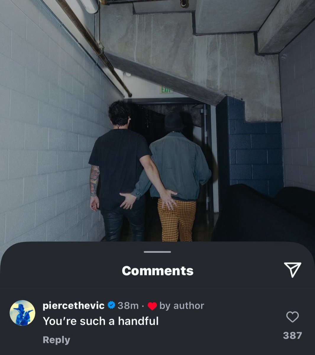 deadtonez_'s tweet image. #WhatDatMean